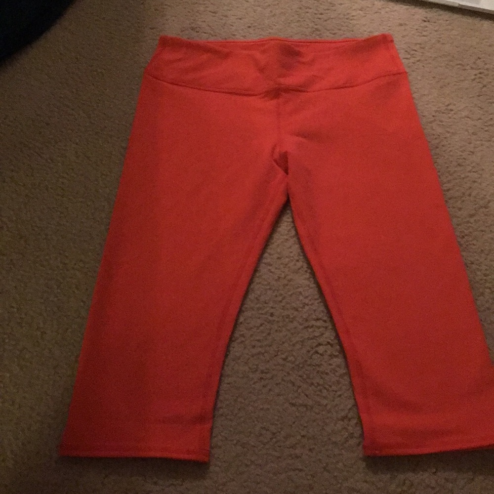 Fabletics Salar Capri Leggings Size Small